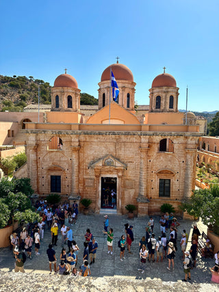 How to spend a sea day & an excursion in Crete with your family.